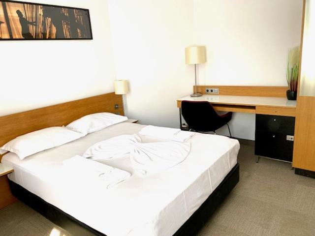 Corso Hotel เอโฟรีเอซูด ภายนอก รูปภาพ